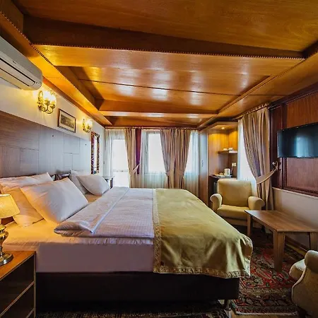 Apart Otel Hippodrome 3*